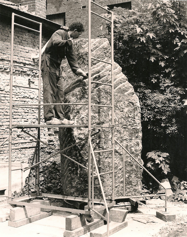 monumentaal